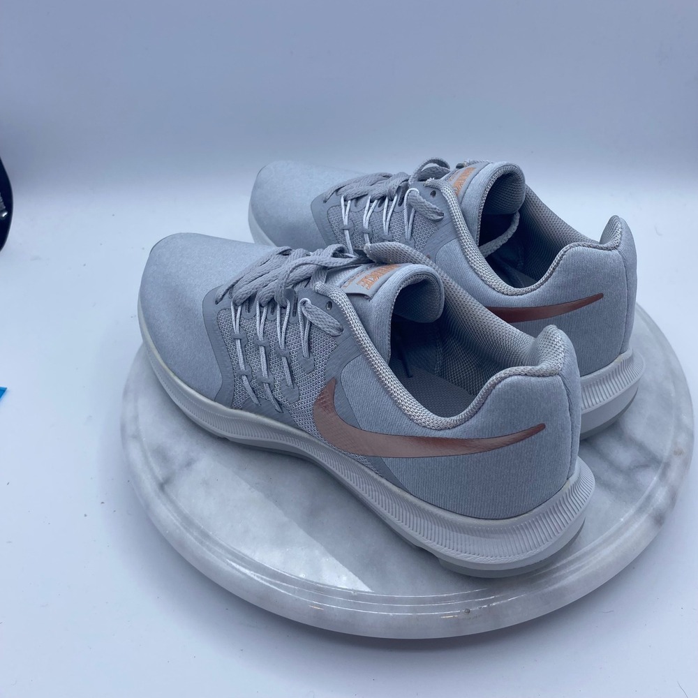 Nike Womens 7.5 Run Swift Wolf Grey Metallic Rose Gold Sneakers BV1160-001 - Picture 4 of 8